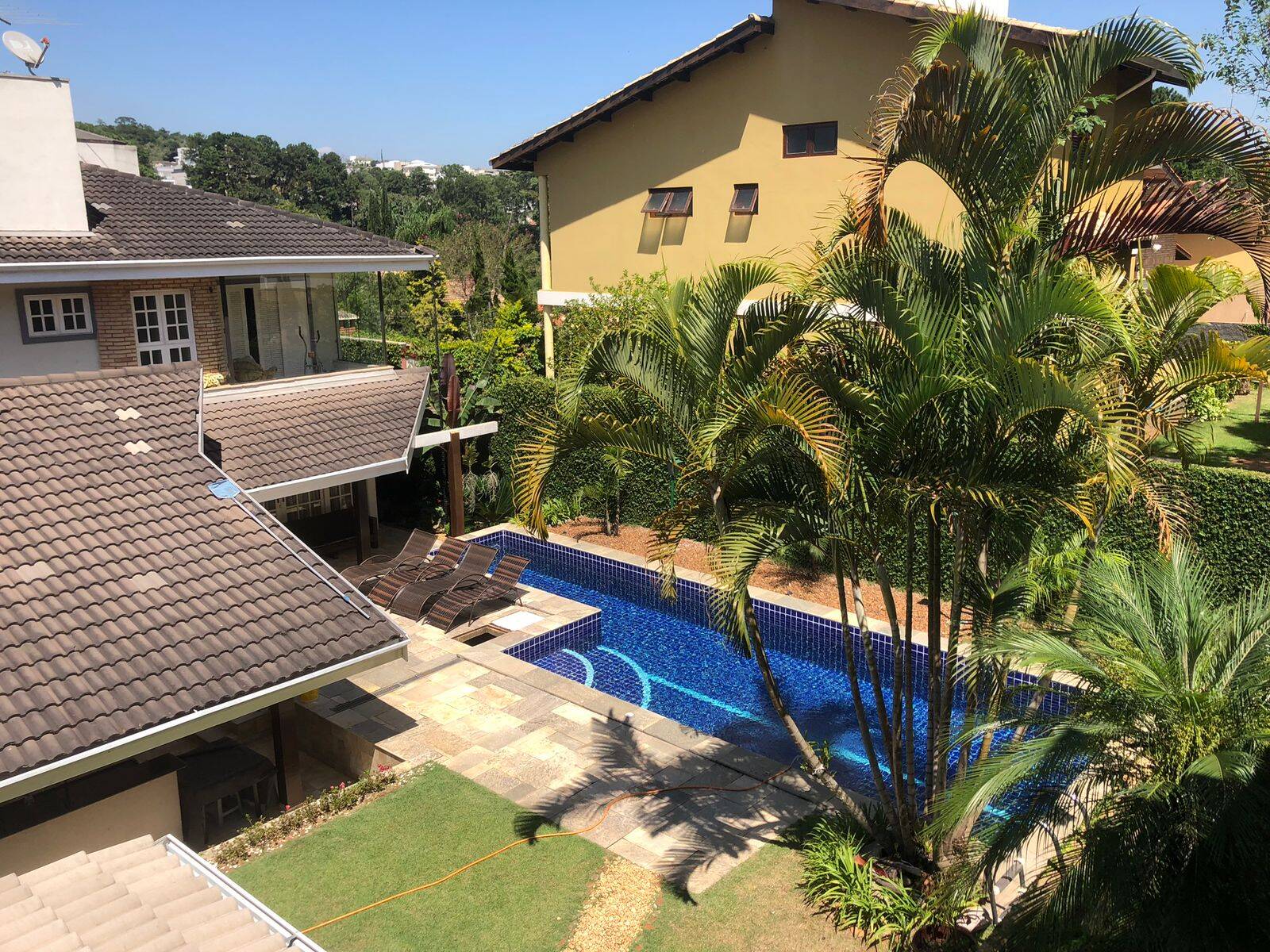 Casa de Condomínio à venda com 3 quartos, 289m² - Foto 1