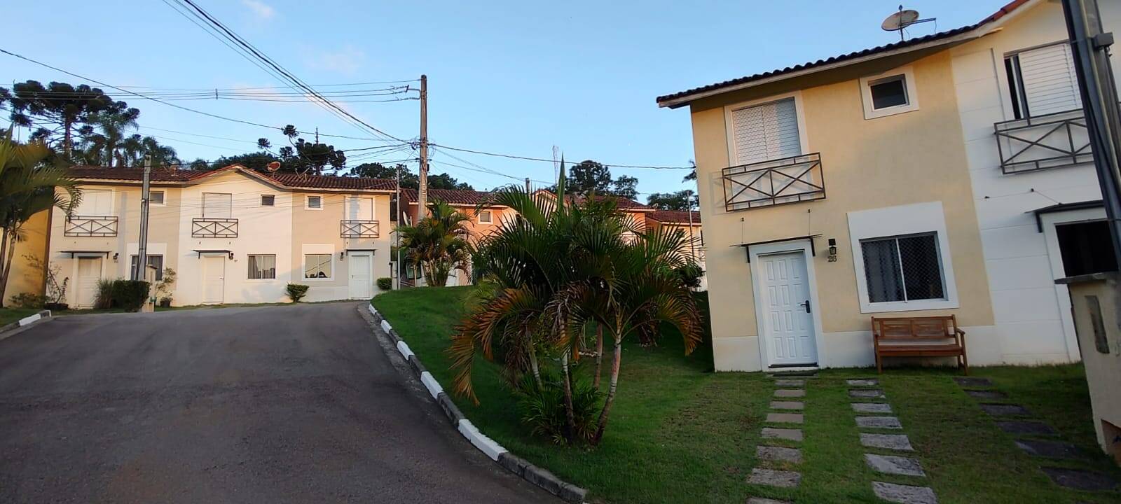 Casa de Condomínio à venda com 2 quartos, 93m² - Foto 1