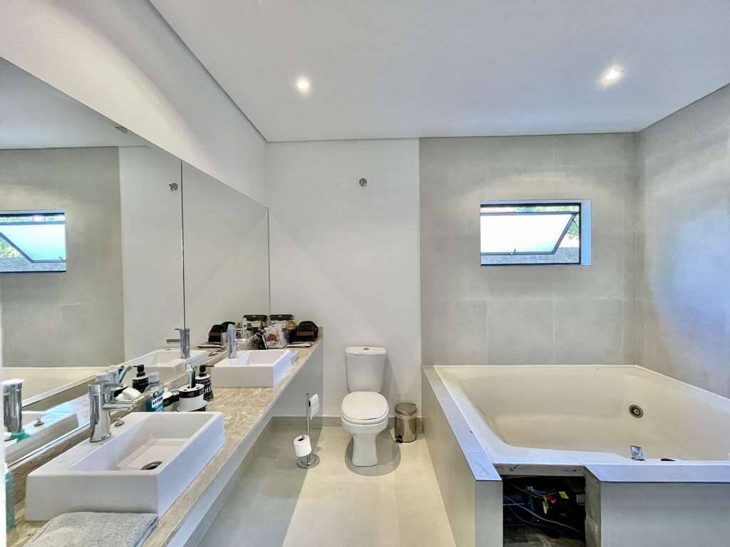 Casa à venda com 3 quartos, 277m² - Foto 32