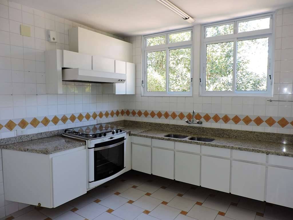 Casa de Condomínio para alugar com 6 quartos, 550m² - Foto 6