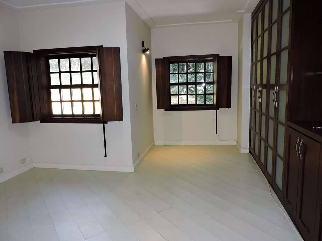 Casa de Condomínio para alugar com 6 quartos, 550m² - Foto 24