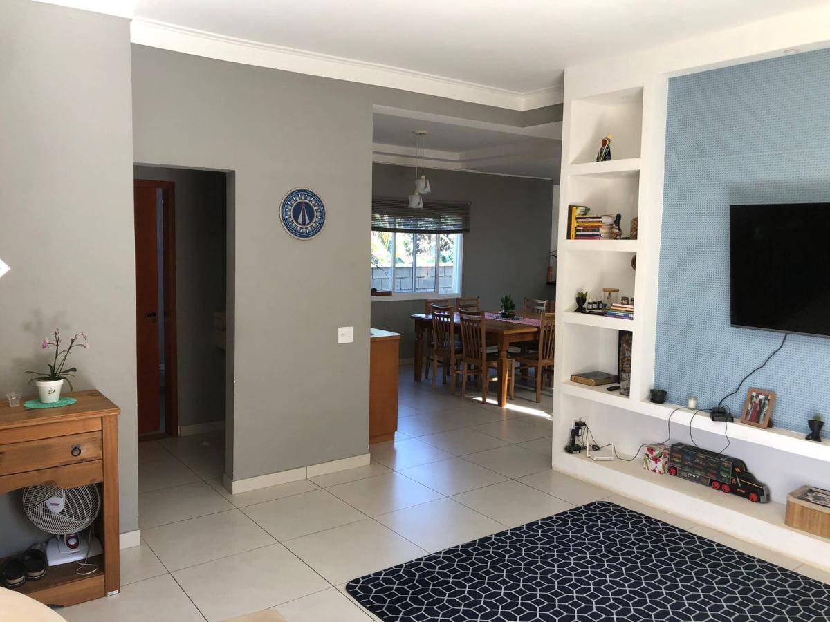 Casa de Condomínio à venda com 3 quartos, 250m² - Foto 5