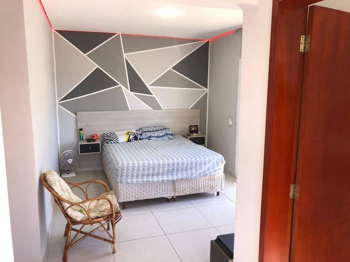 Casa de Condomínio à venda com 3 quartos, 250m² - Foto 13