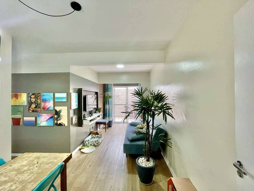 Apartamento à venda com 2 quartos, 78m² - Foto 2