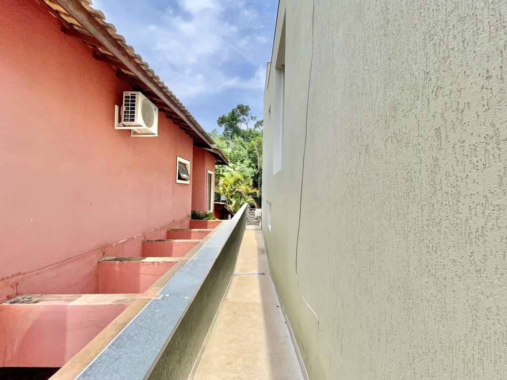 Casa de Condomínio à venda com 4 quartos, 386m² - Foto 11