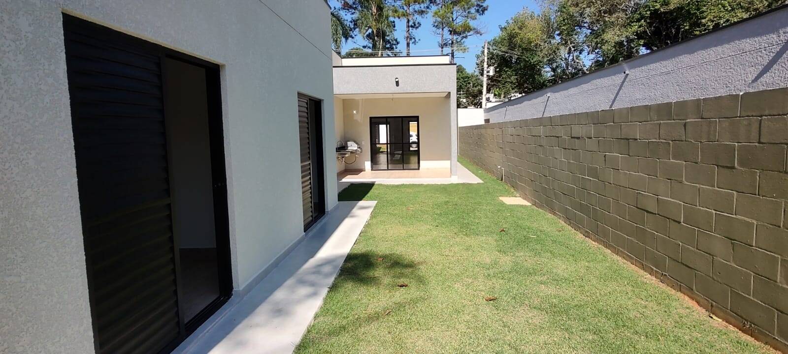 Casa à venda com 3 quartos, 245m² - Foto 8