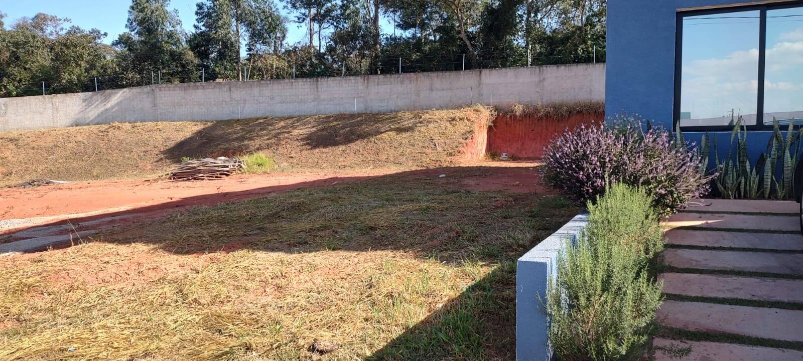 Terreno à venda, 240m² - Foto 1