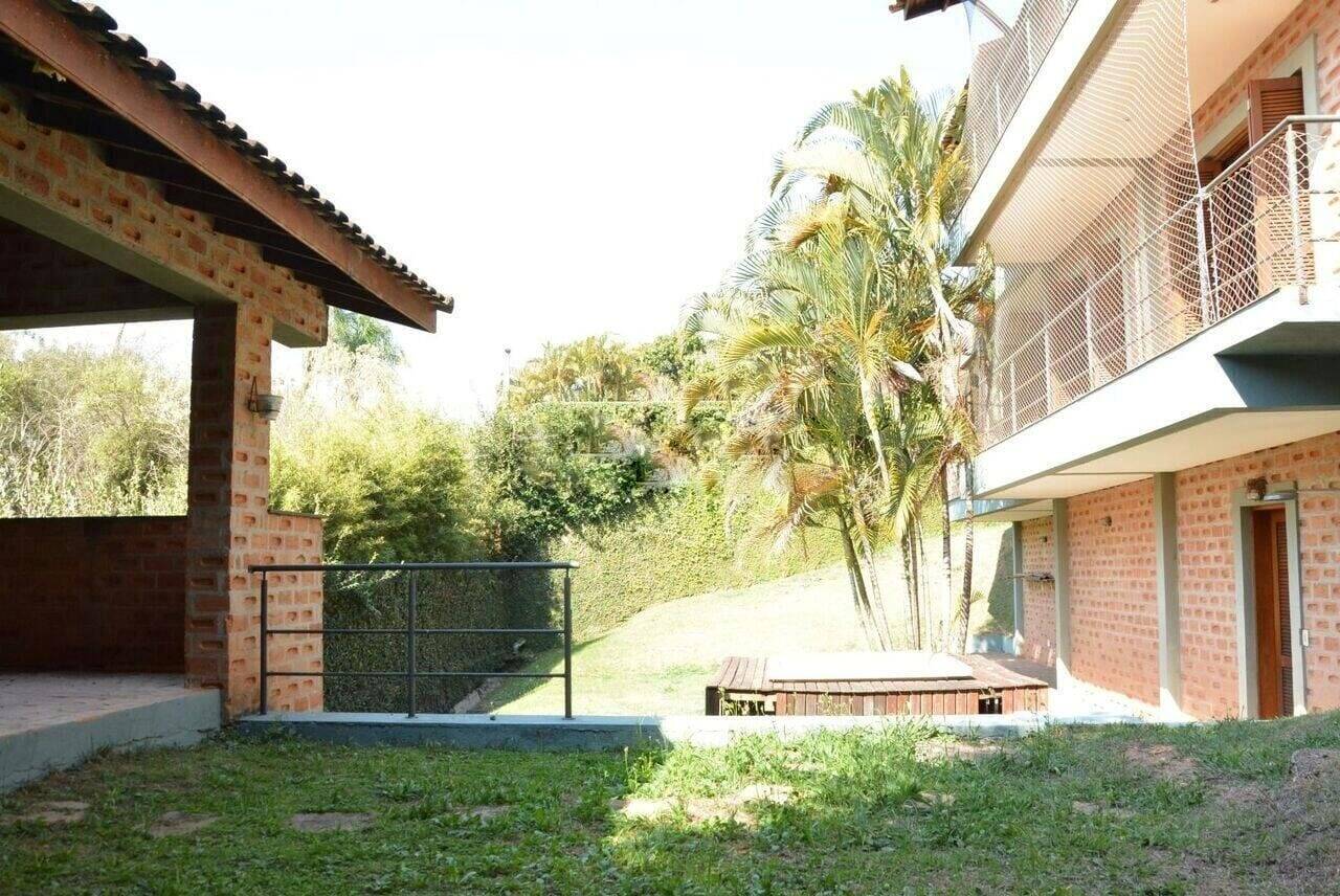 Casa para alugar com 4 quartos, 200m² - Foto 31