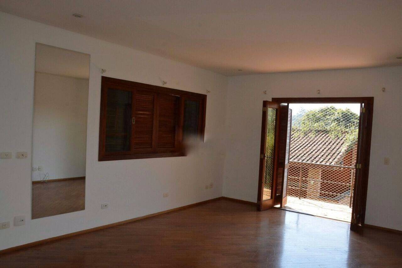 Casa para alugar com 4 quartos, 200m² - Foto 40