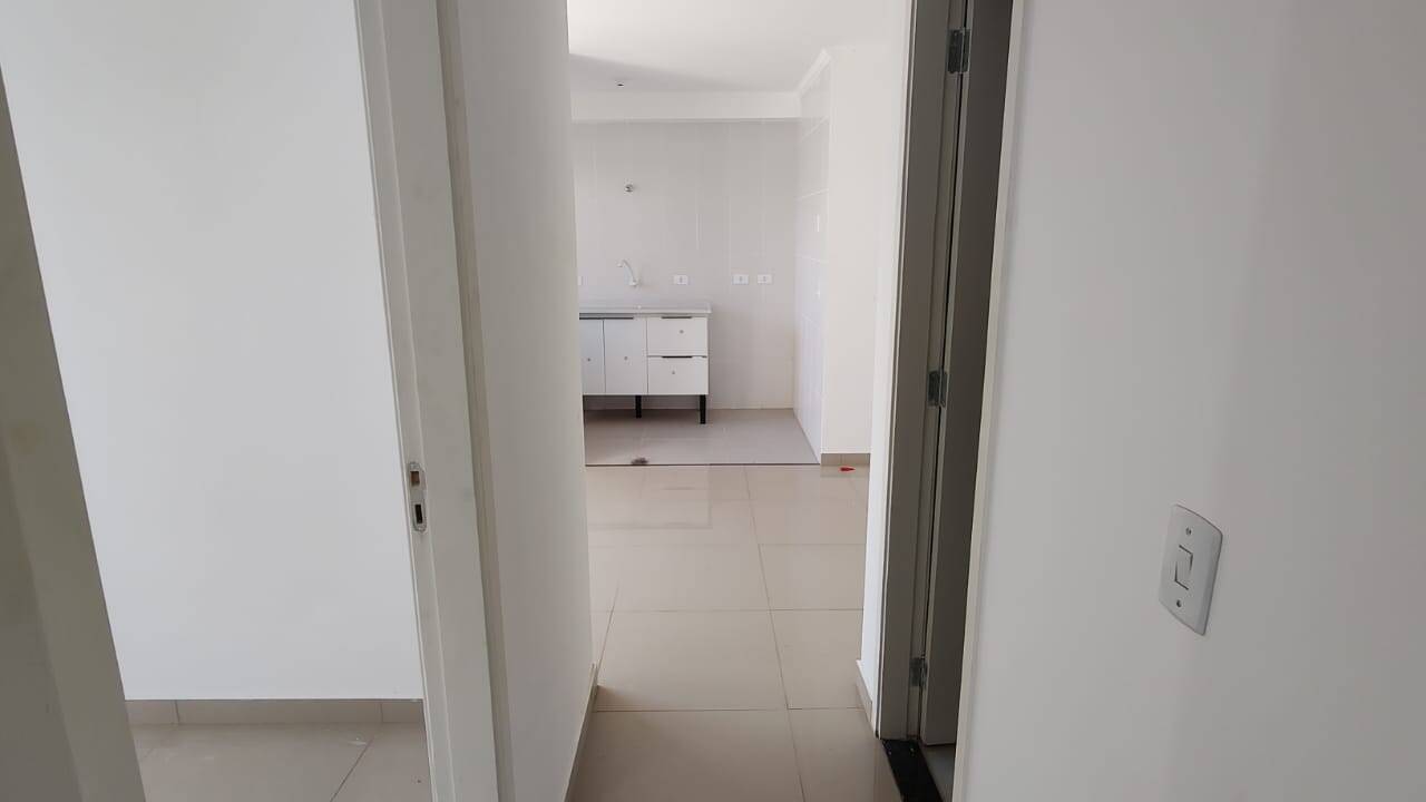 Apartamento para alugar com 2 quartos, 40m² - Foto 13