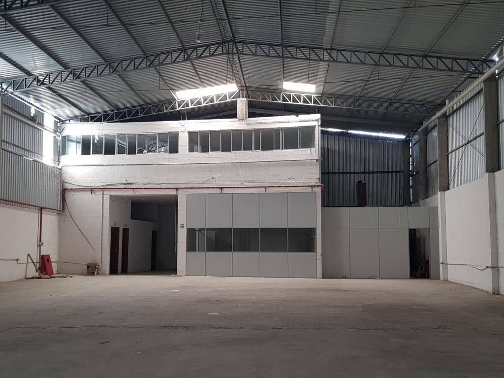 Depósito-Galpão-Armazém para alugar, 1000m² - Foto 4