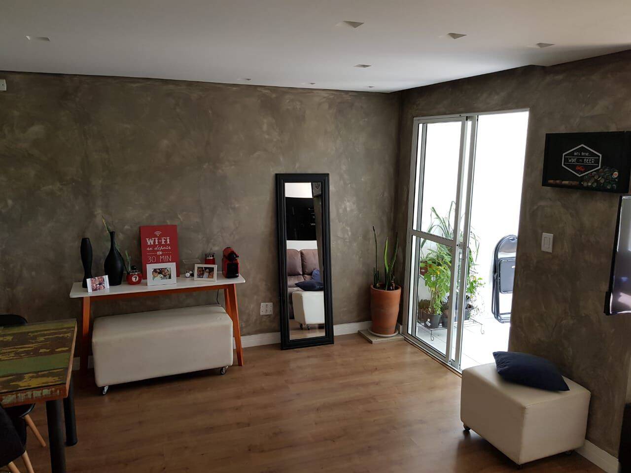 Apartamento à venda com 2 quartos, 70m² - Foto 2