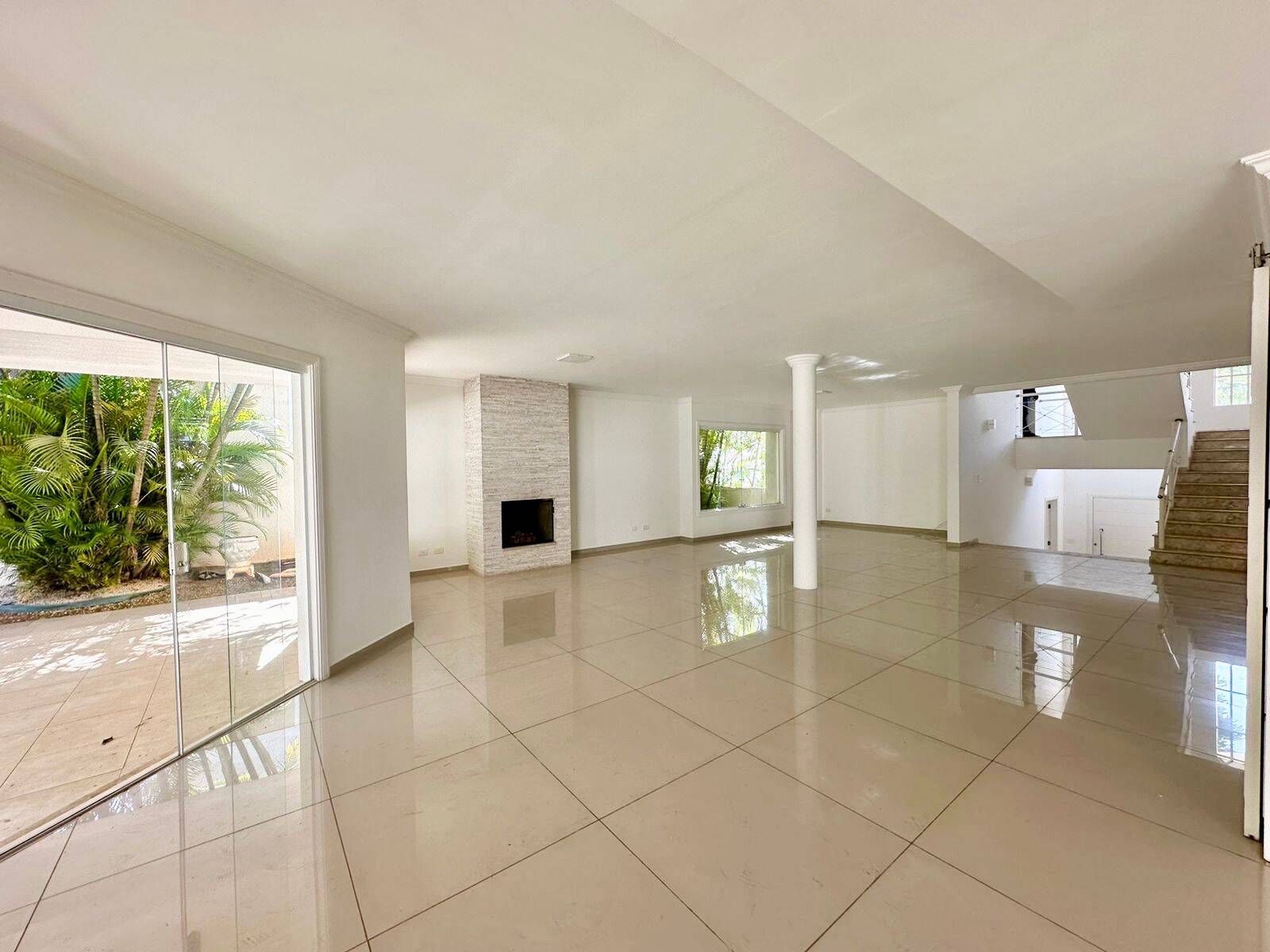 Casa de Condomínio para alugar com 4 quartos, 430m² - Foto 5