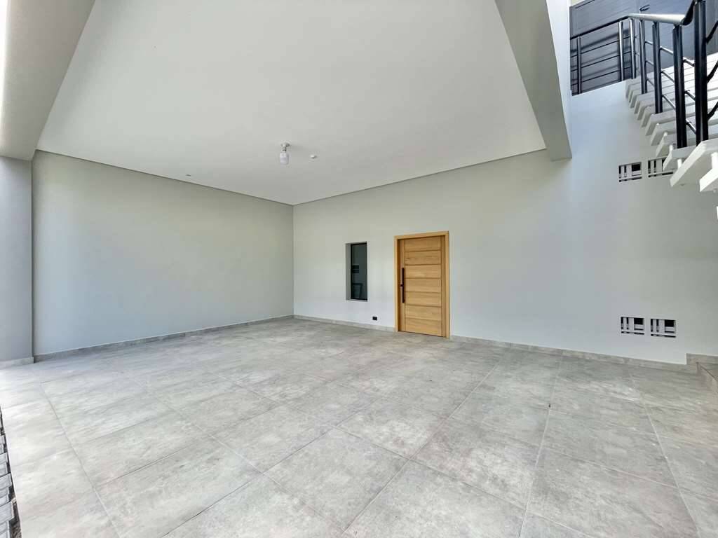 Casa à venda com 3 quartos, 321m² - Foto 5