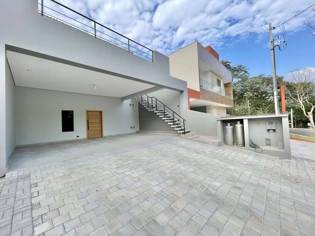 Casa à venda com 3 quartos, 321m² - Foto 6