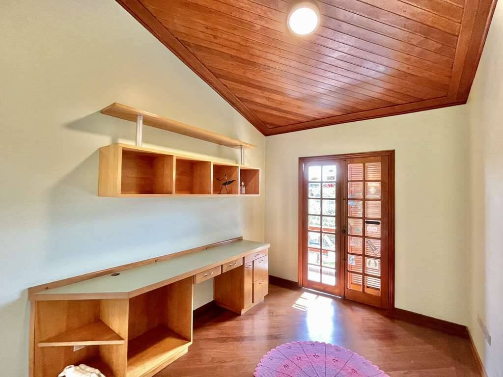 Casa de Condomínio à venda com 3 quartos, 360m² - Foto 40