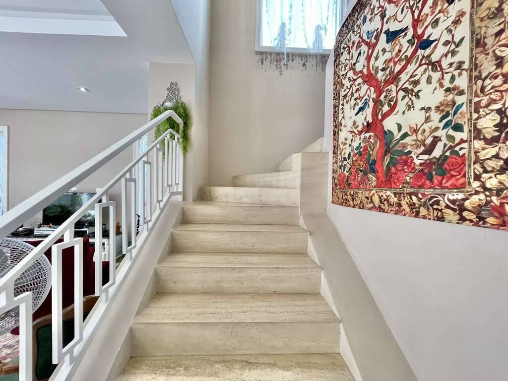 Casa de Condomínio à venda com 4 quartos, 268m² - Foto 33