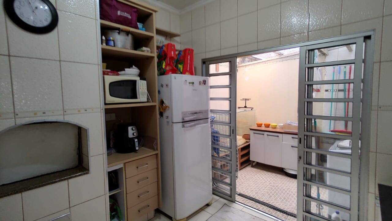 Casa de Condomínio à venda e aluguel com 2 quartos, 80m² - Foto 8