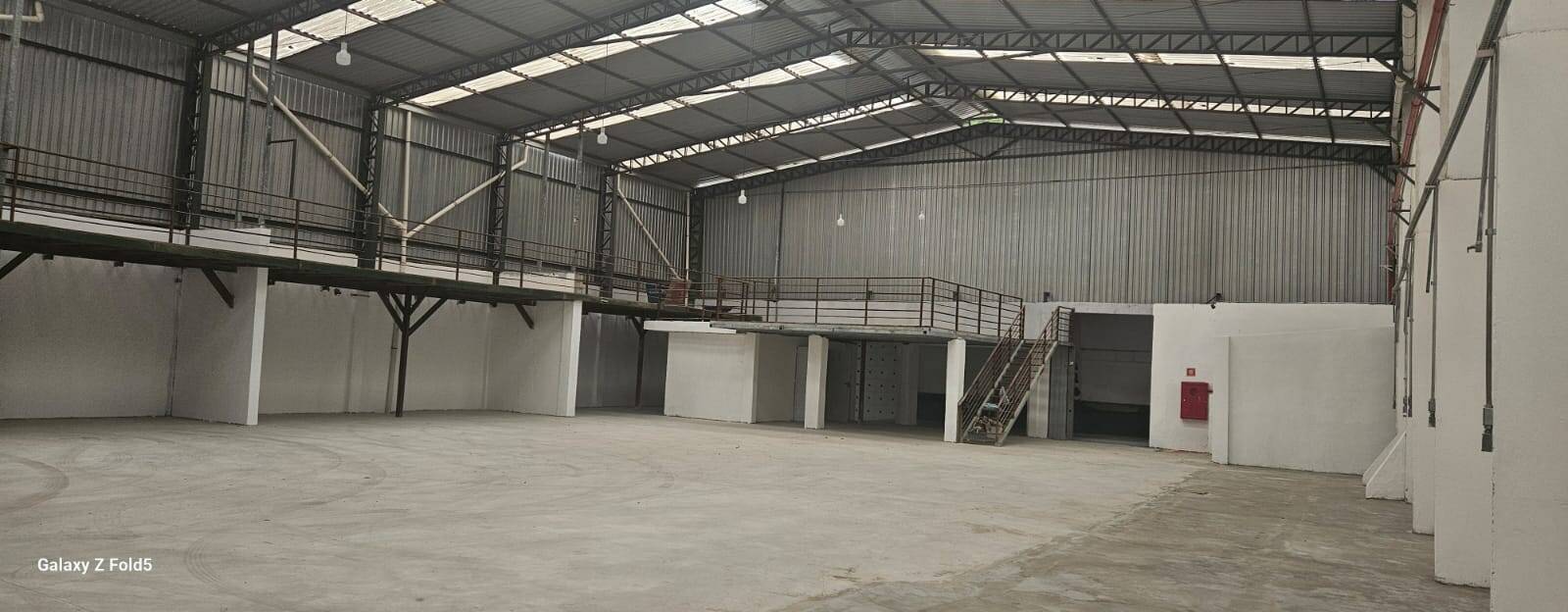 Depósito-Galpão-Armazém para alugar, 1200m² - Foto 14