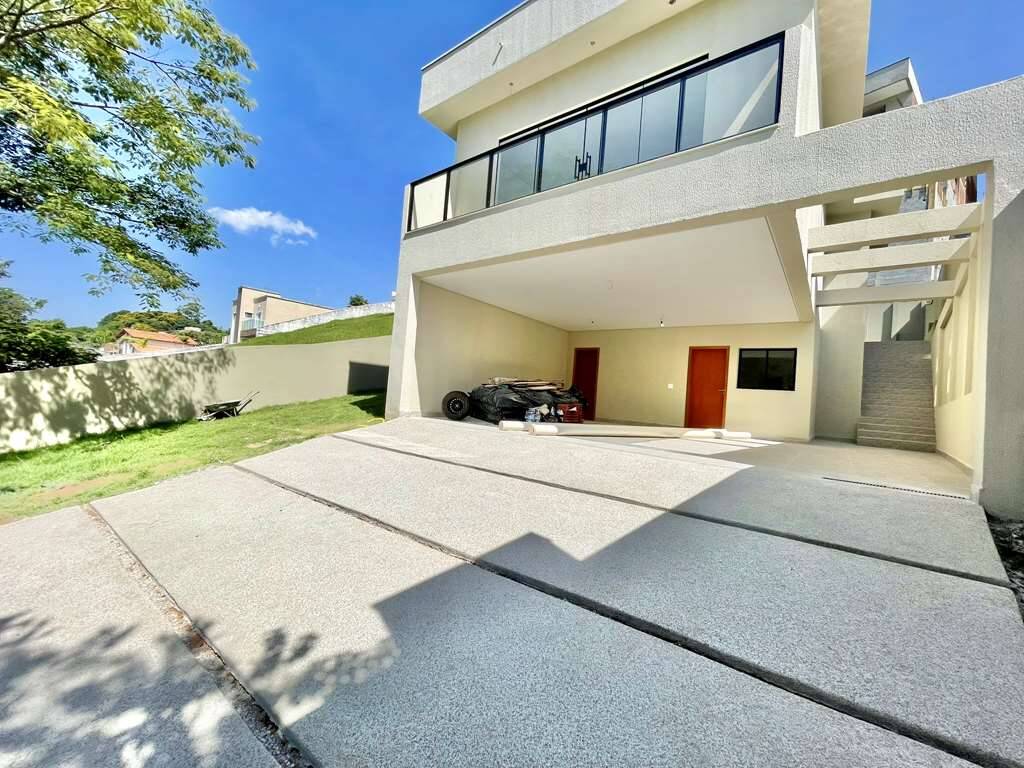 Casa de Condomínio à venda com 3 quartos, 230m² - Foto 3