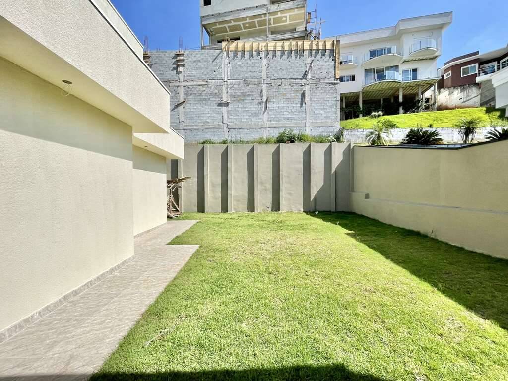 Casa de Condomínio à venda com 3 quartos, 230m² - Foto 29