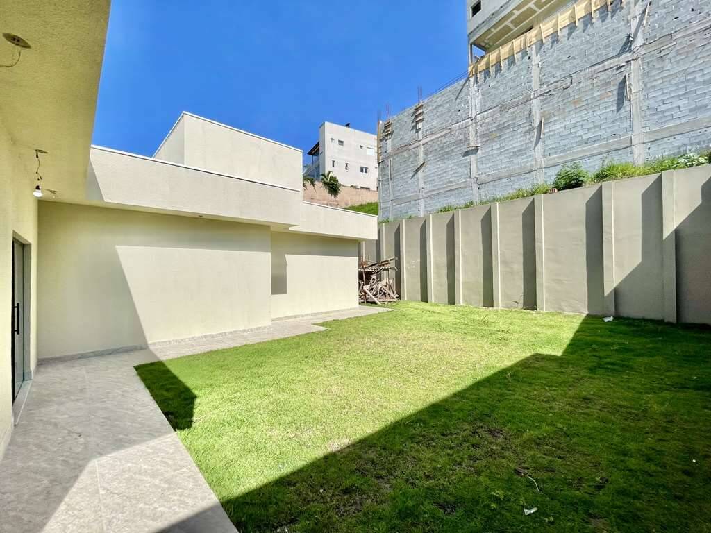 Casa de Condomínio à venda com 3 quartos, 230m² - Foto 31