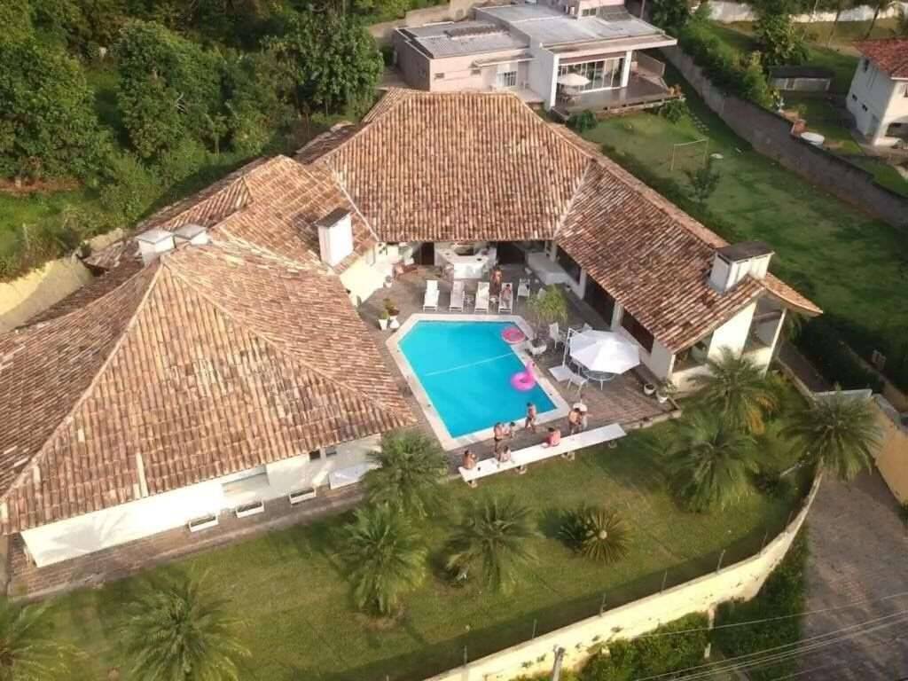 Casa à venda e aluguel com 4 quartos, 578m² - Foto 1