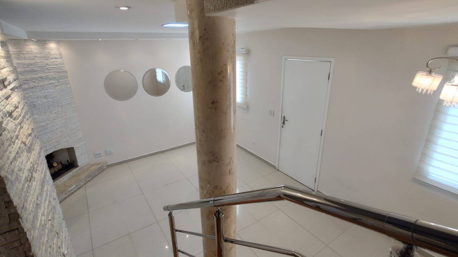 Casa de Condomínio para alugar com 3 quartos, 136m² - Foto 3