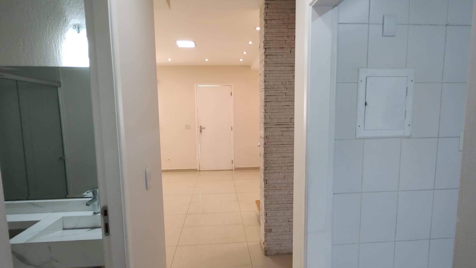 Casa de Condomínio para alugar com 3 quartos, 136m² - Foto 5