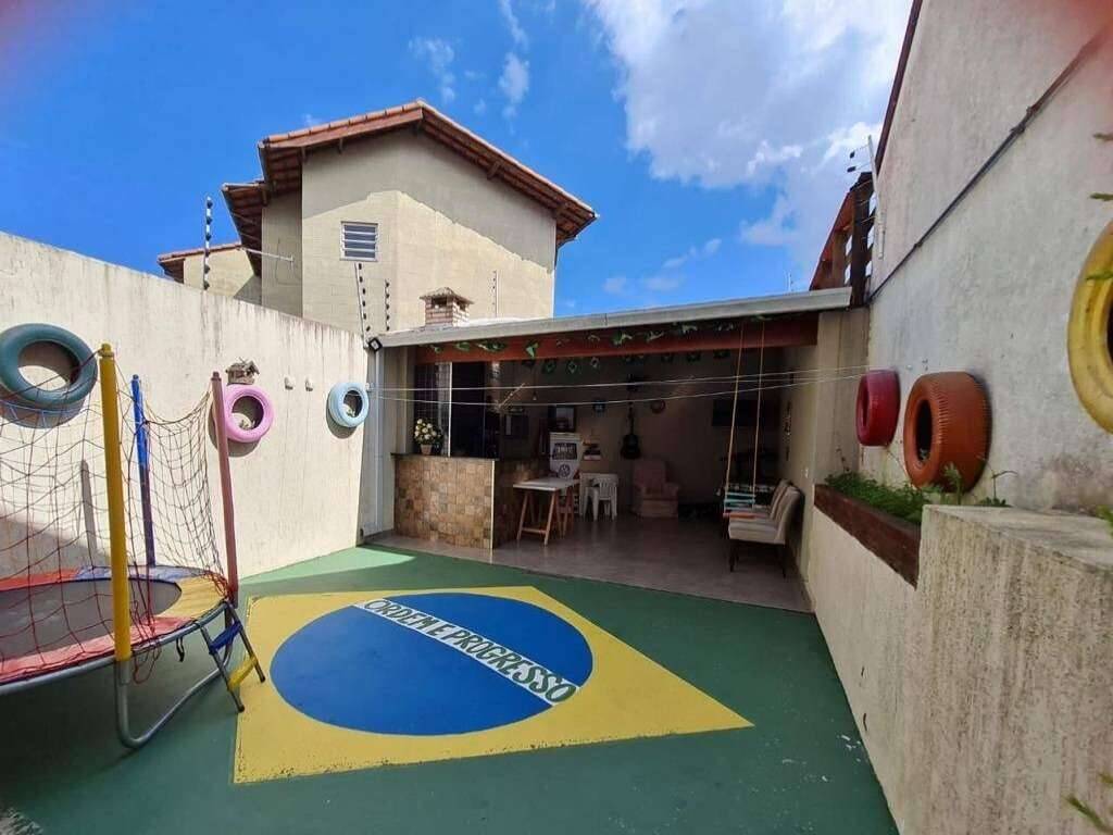 Casa à venda com 3 quartos, 97m² - Foto 16