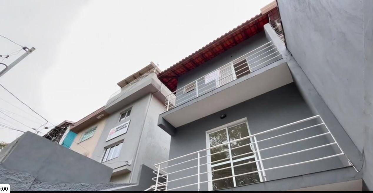 Casa de Condomínio para alugar com 3 quartos, 135m² - Foto 2