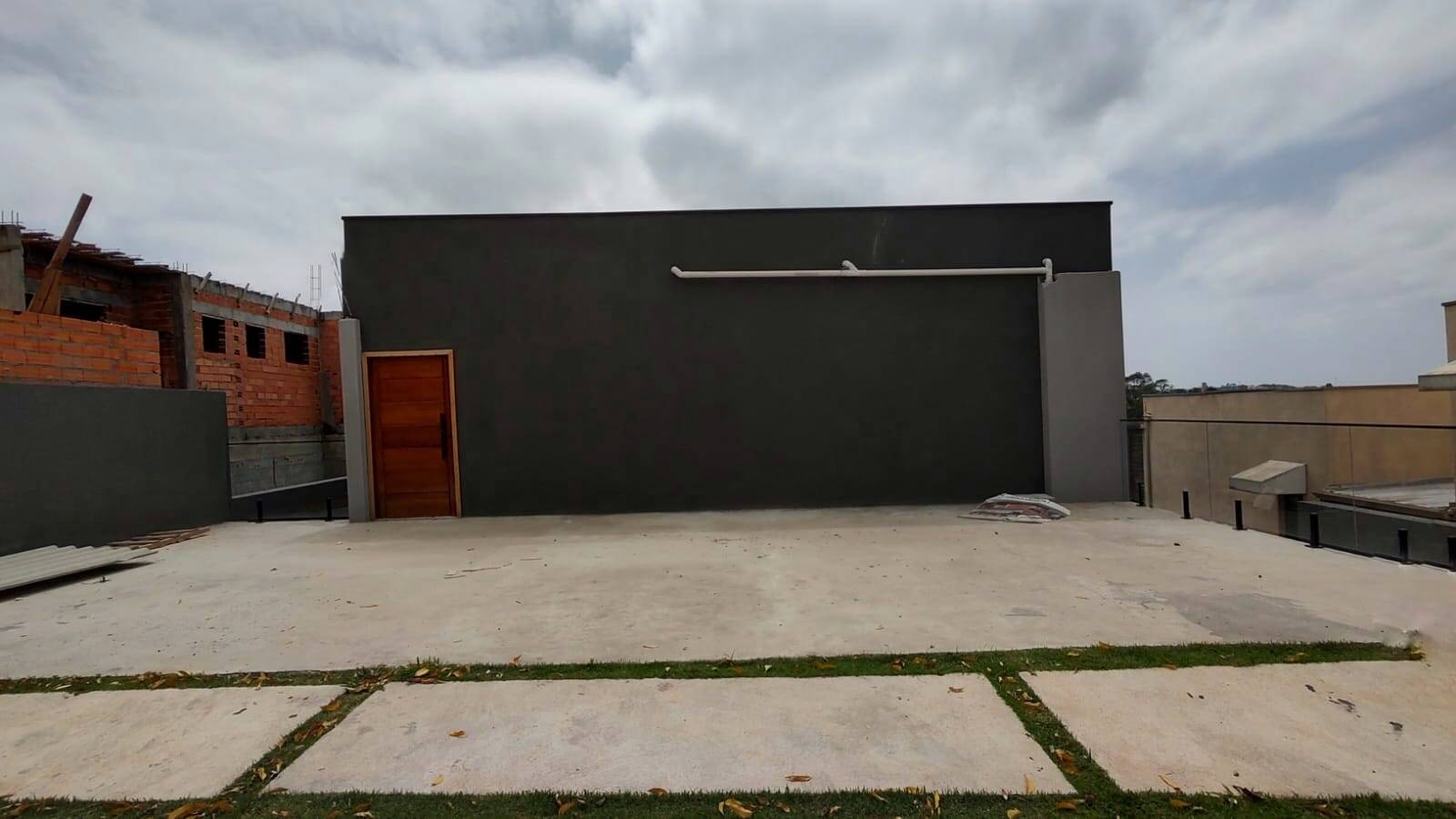 Casa de Condomínio à venda com 3 quartos, 230m² - Foto 1