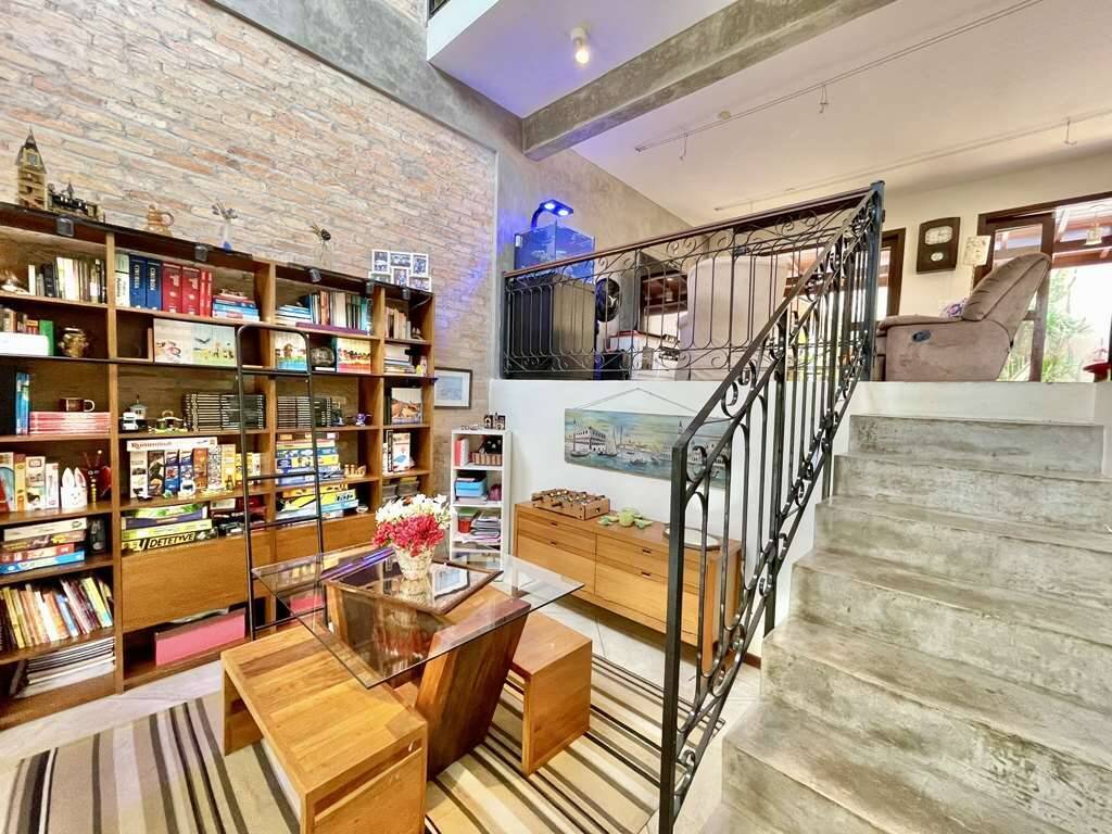 Casa de Condomínio à venda com 3 quartos, 323m² - Foto 11