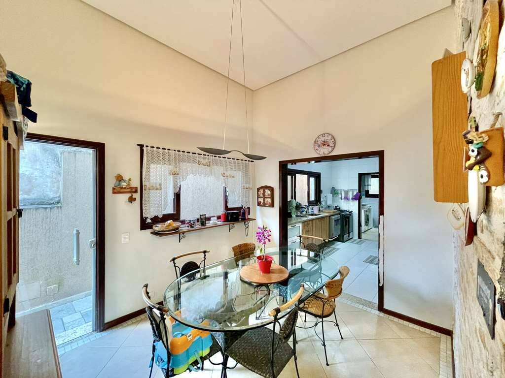 Casa de Condomínio à venda com 3 quartos, 323m² - Foto 14