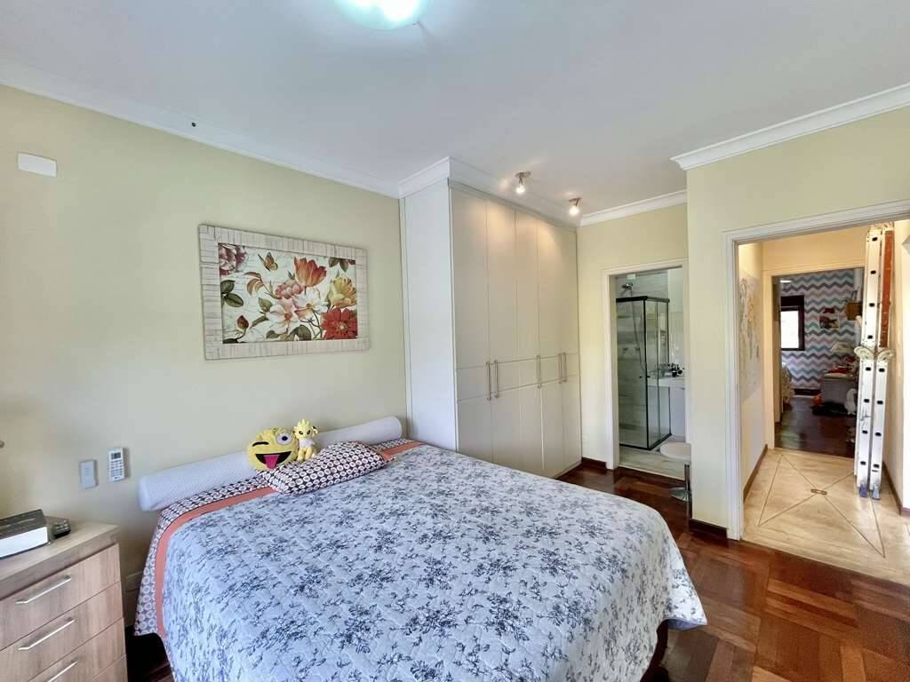 Casa de Condomínio à venda com 3 quartos, 323m² - Foto 35