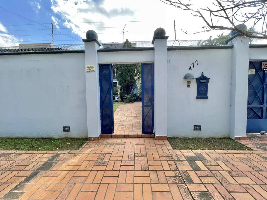 Casa de Condomínio à venda com 6 quartos, 528m² - Foto 2