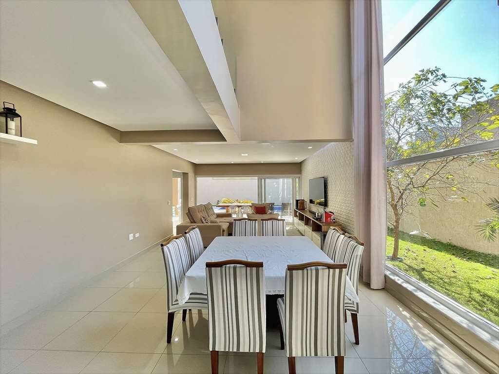 Casa de Condomínio à venda com 4 quartos, 315m² - Foto 11