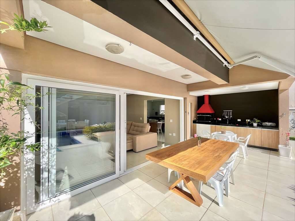 Casa de Condomínio à venda com 4 quartos, 315m² - Foto 18