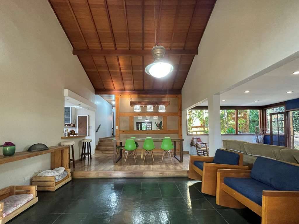 Casa de Condomínio à venda com 4 quartos, 220m² - Foto 7