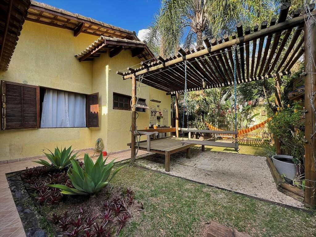 Casa de Condomínio à venda com 4 quartos, 220m² - Foto 13