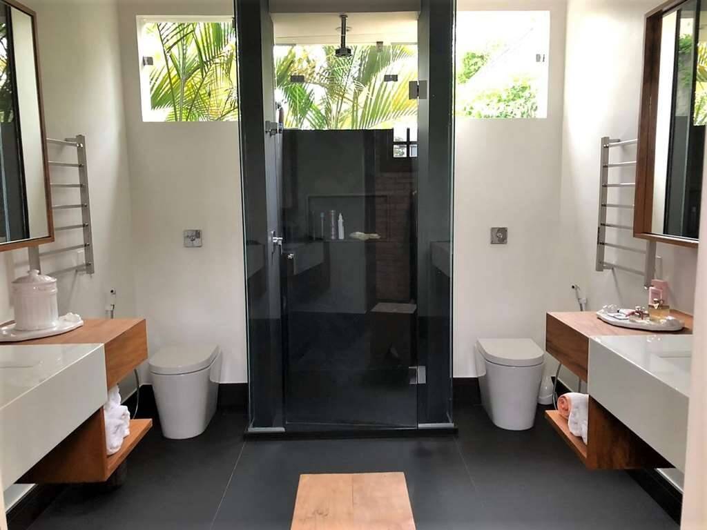 Casa de Condomínio à venda com 4 quartos, 450m² - Foto 23