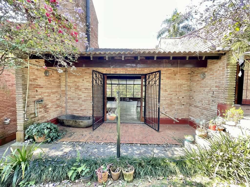 Casa de Condomínio à venda com 3 quartos, 450m² - Foto 5