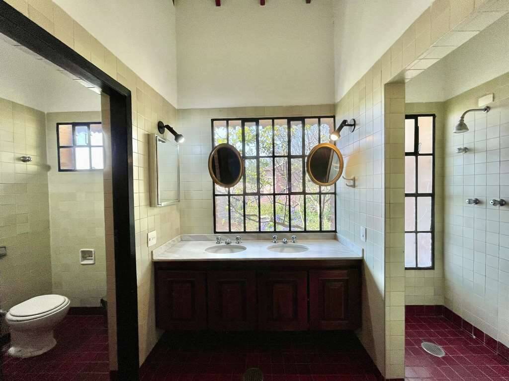 Casa de Condomínio à venda com 3 quartos, 450m² - Foto 35