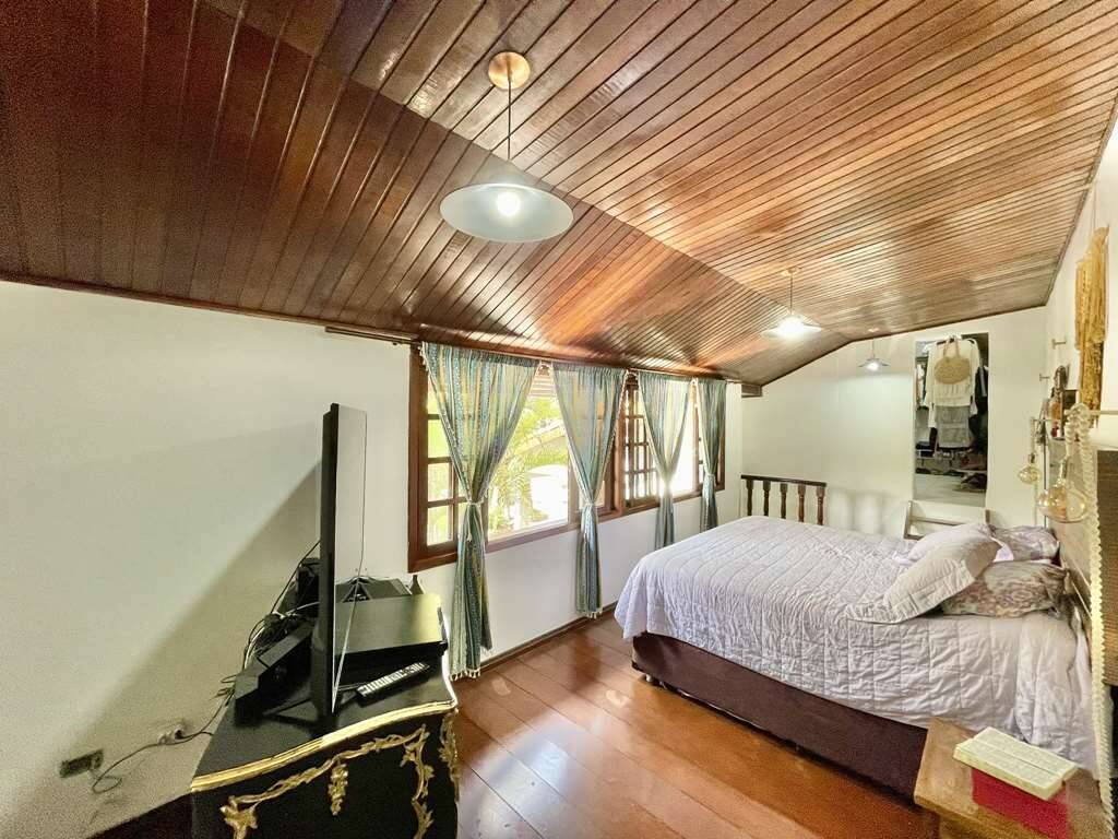 Casa à venda com 3 quartos, 280m² - Foto 20