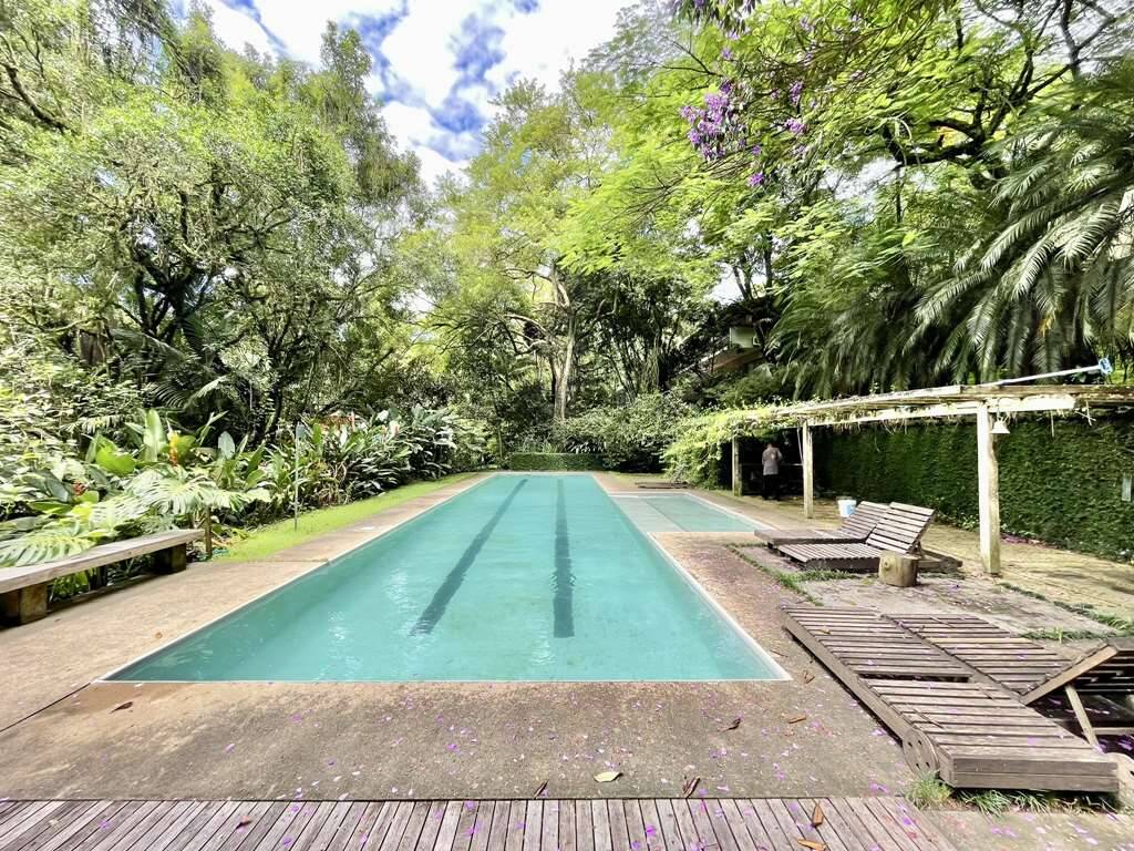 Casa de Condomínio à venda com 3 quartos, 380m² - Foto 1