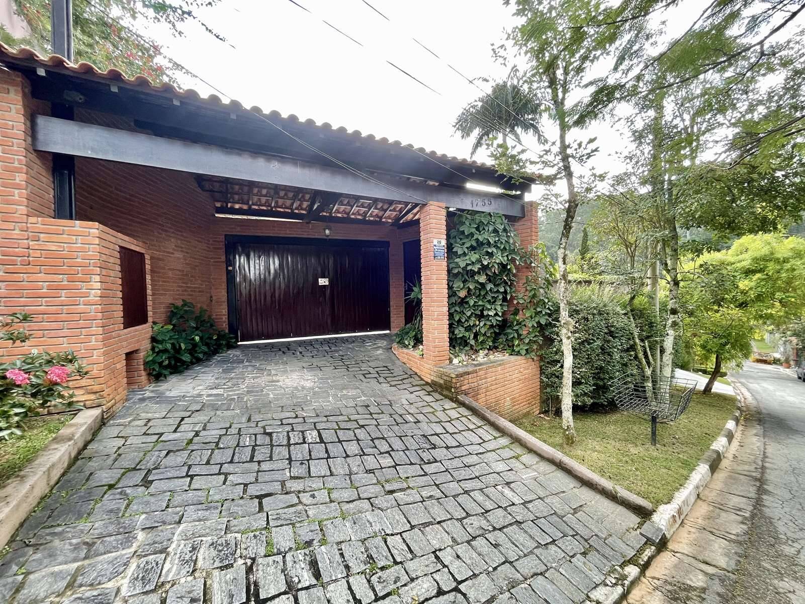 Casa à venda e aluguel com 3 quartos, 321m² - Foto 3