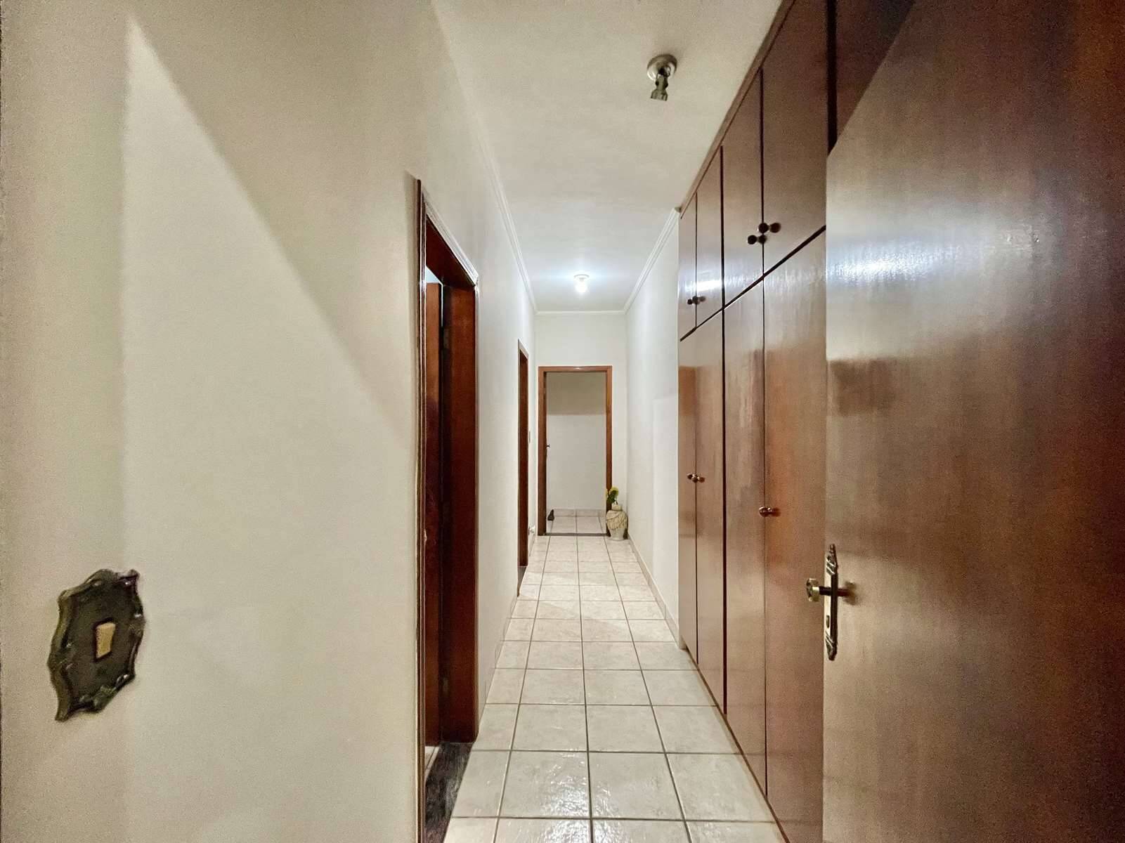 Casa à venda e aluguel com 3 quartos, 321m² - Foto 15