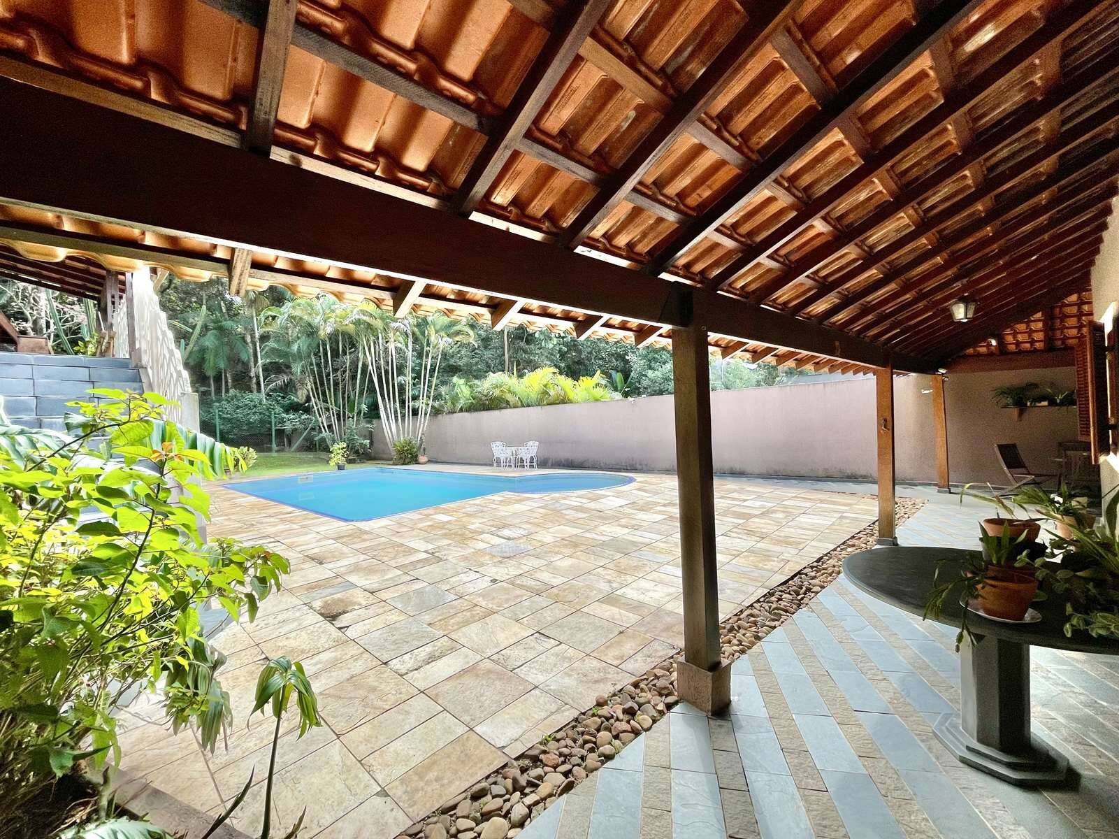 Casa à venda e aluguel com 3 quartos, 321m² - Foto 28