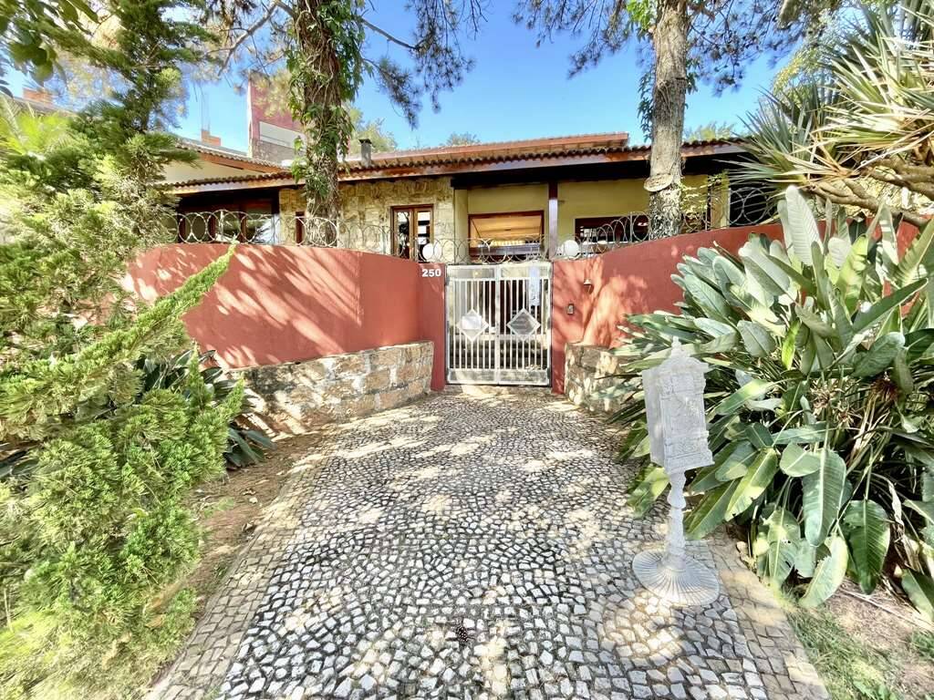 Casa de Condomínio à venda com 5 quartos, 446m² - Foto 4