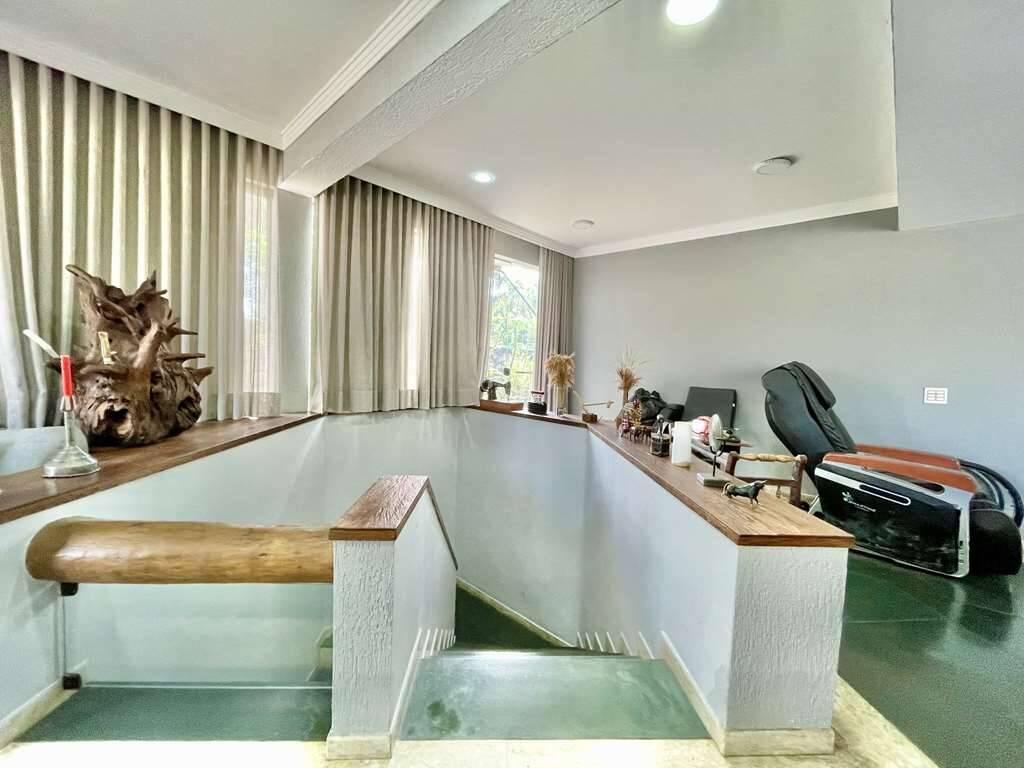 Casa à venda com 4 quartos, 548m² - Foto 29